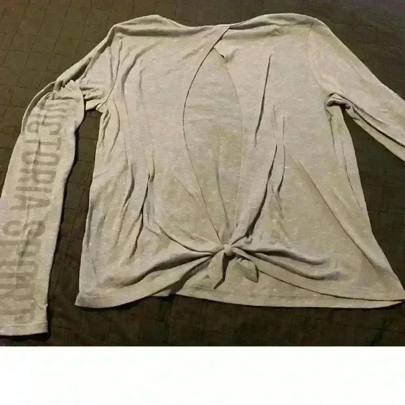 Victoria Sport Women's Top Split Back Long Sleeve Gray w/ Sleeve Logo - Picture 1 of 6
